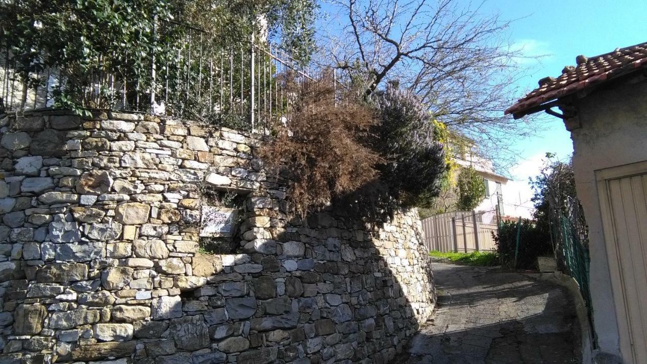 Alloggio Basilico Diano San Pietro Exteriör bild